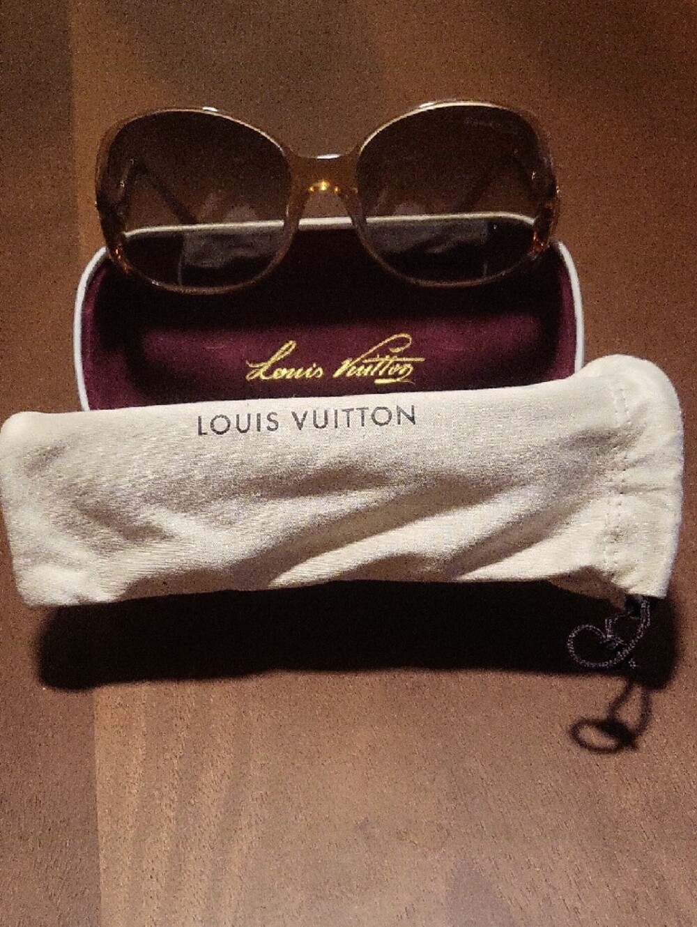 Louis Vuitton Women's Brown Gradient Oversized Sunglasses - Picture 2 of 4